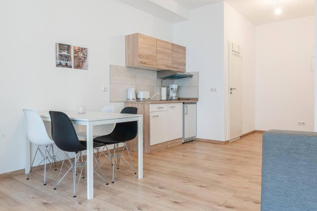 Stilvolles Apartment Fuer 4 Pers. Бремен Екстер'єр фото